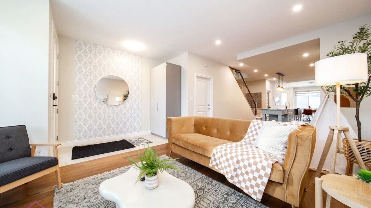 Photo of Livingroom in West Edmonton