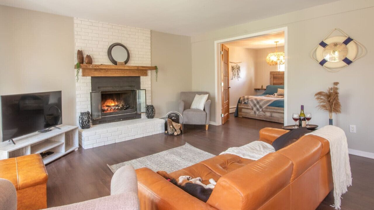Photo of Livingroom in Asbestos