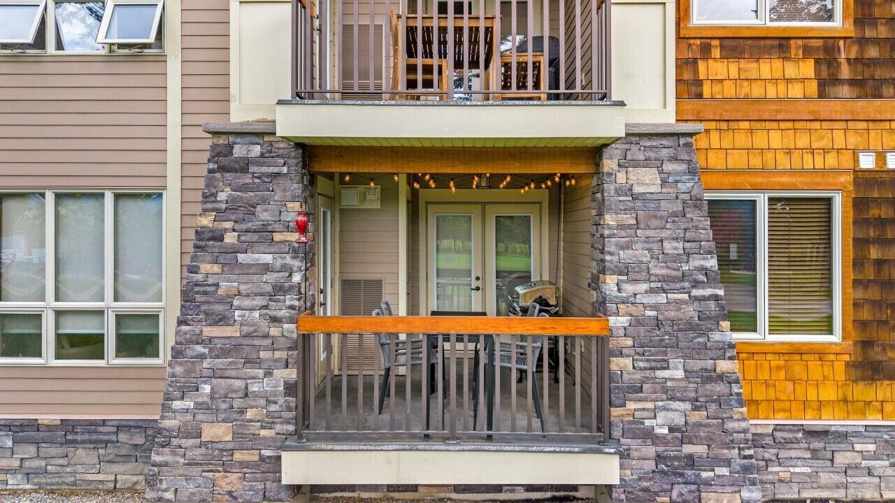 Photo of Patio Balcony in East Kootenay