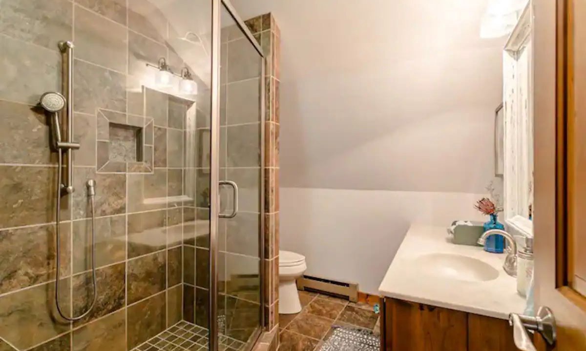 Photo of Bathroom in Naples