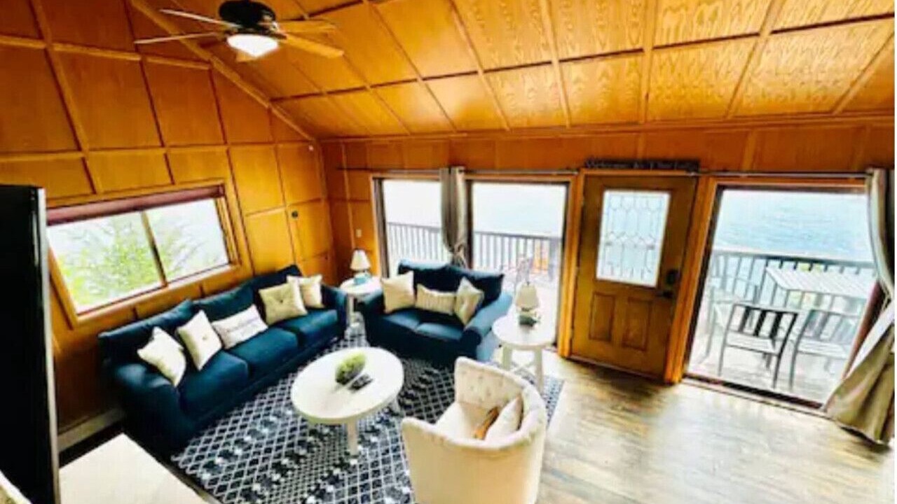 Photo of Livingroom in Hammondsport