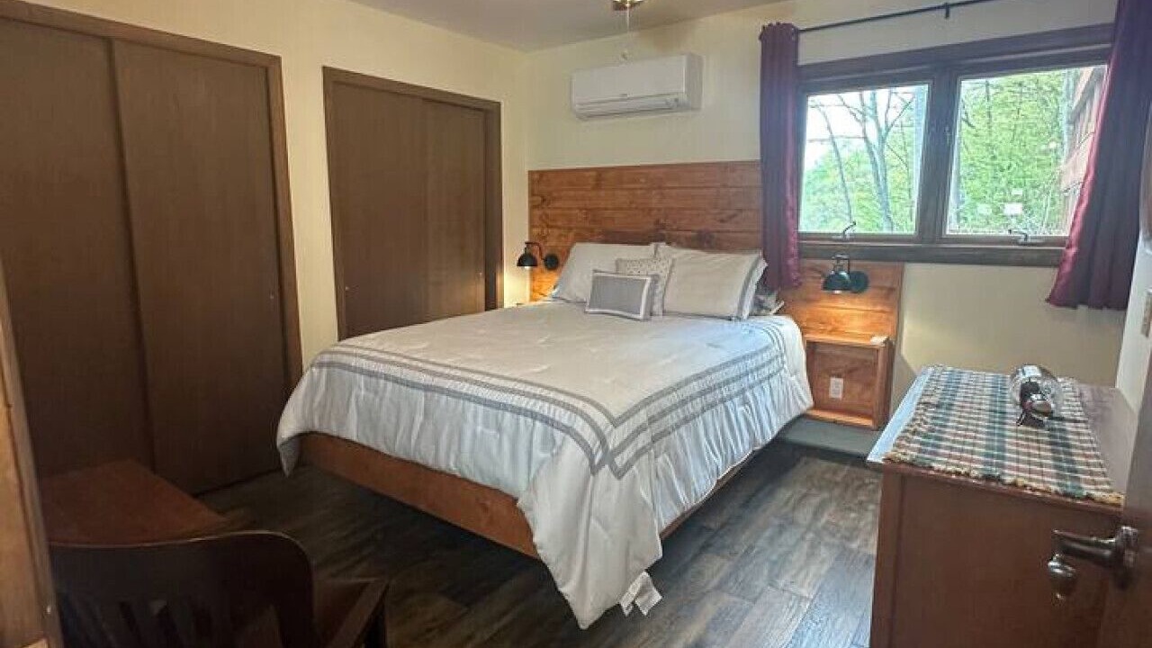 Photo of Bedroom in Hammondsport