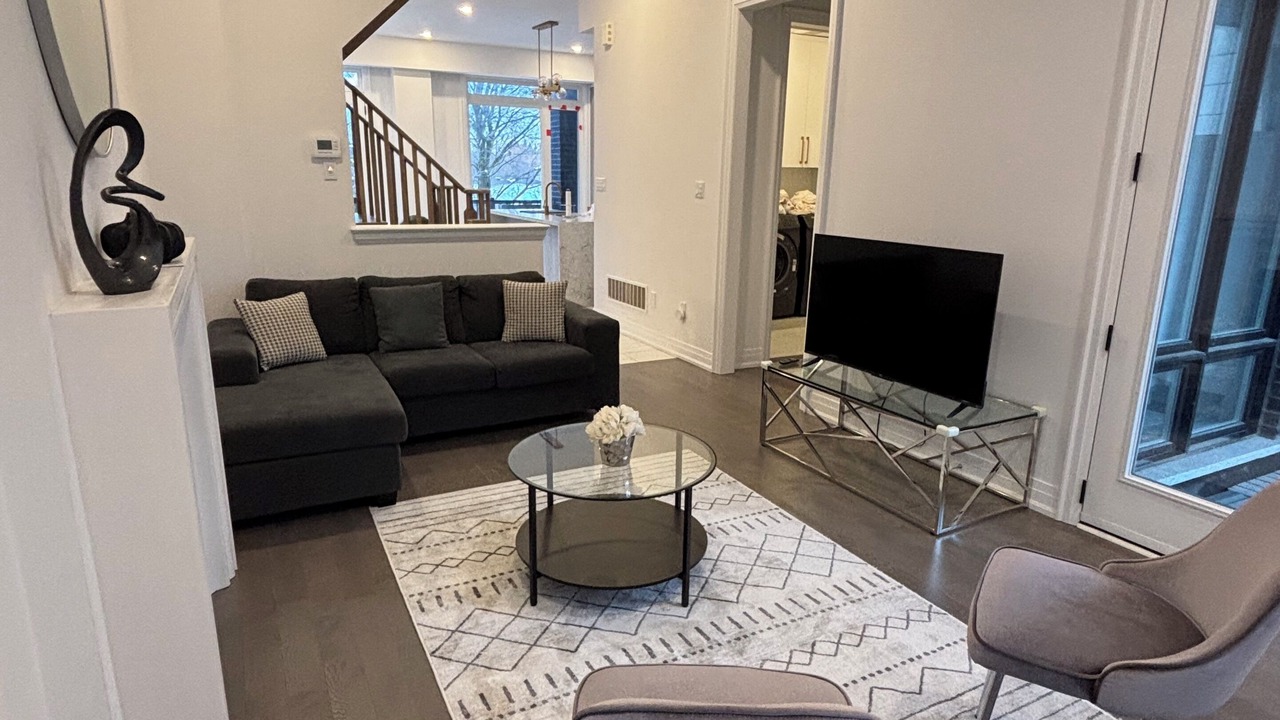 Photo of Livingroom in Richmond Hill