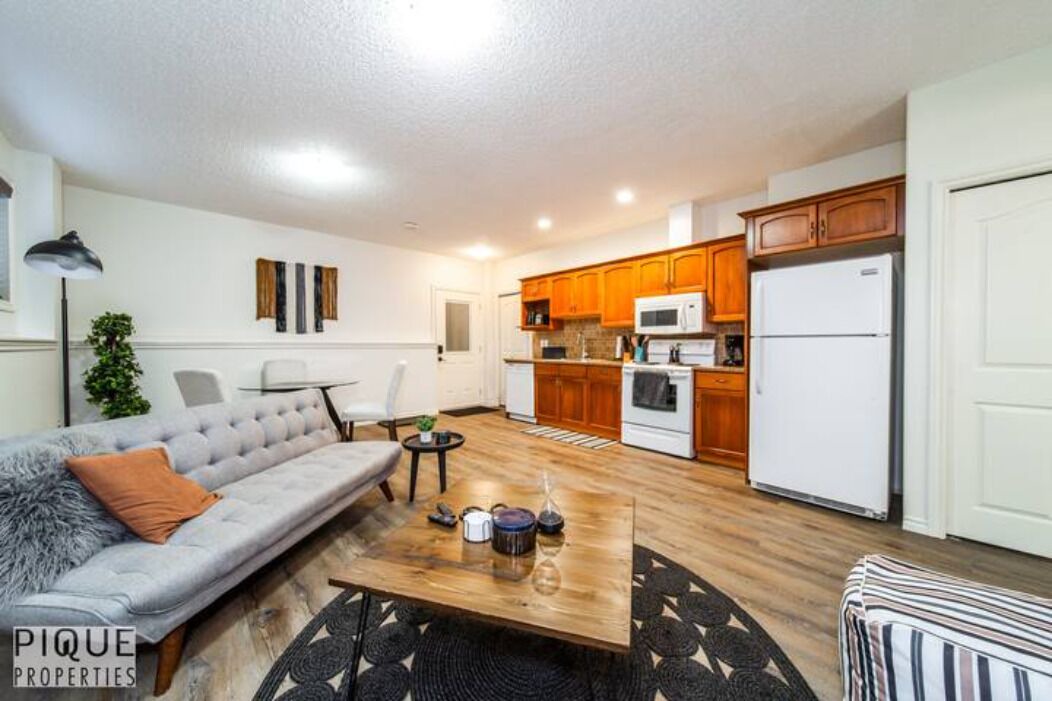Photo of Livingroom in Jasper Place