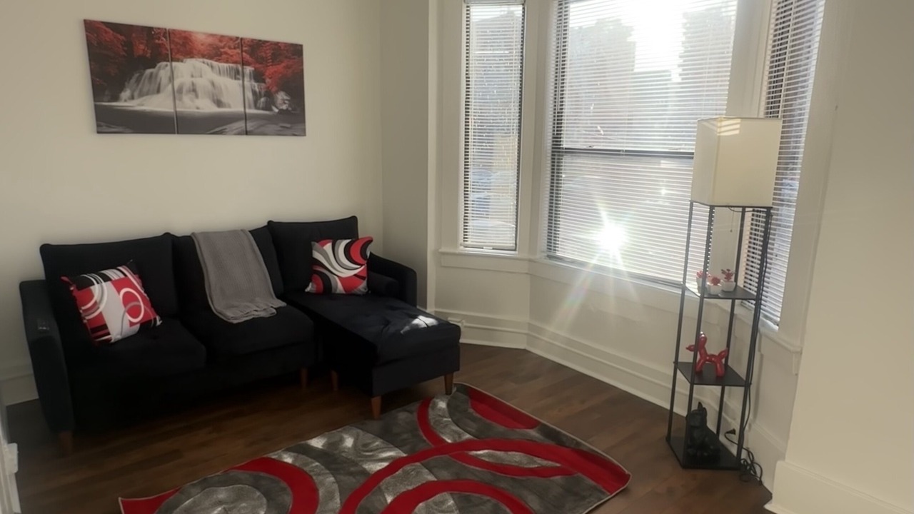 Photo of Livingroom in Central Business District