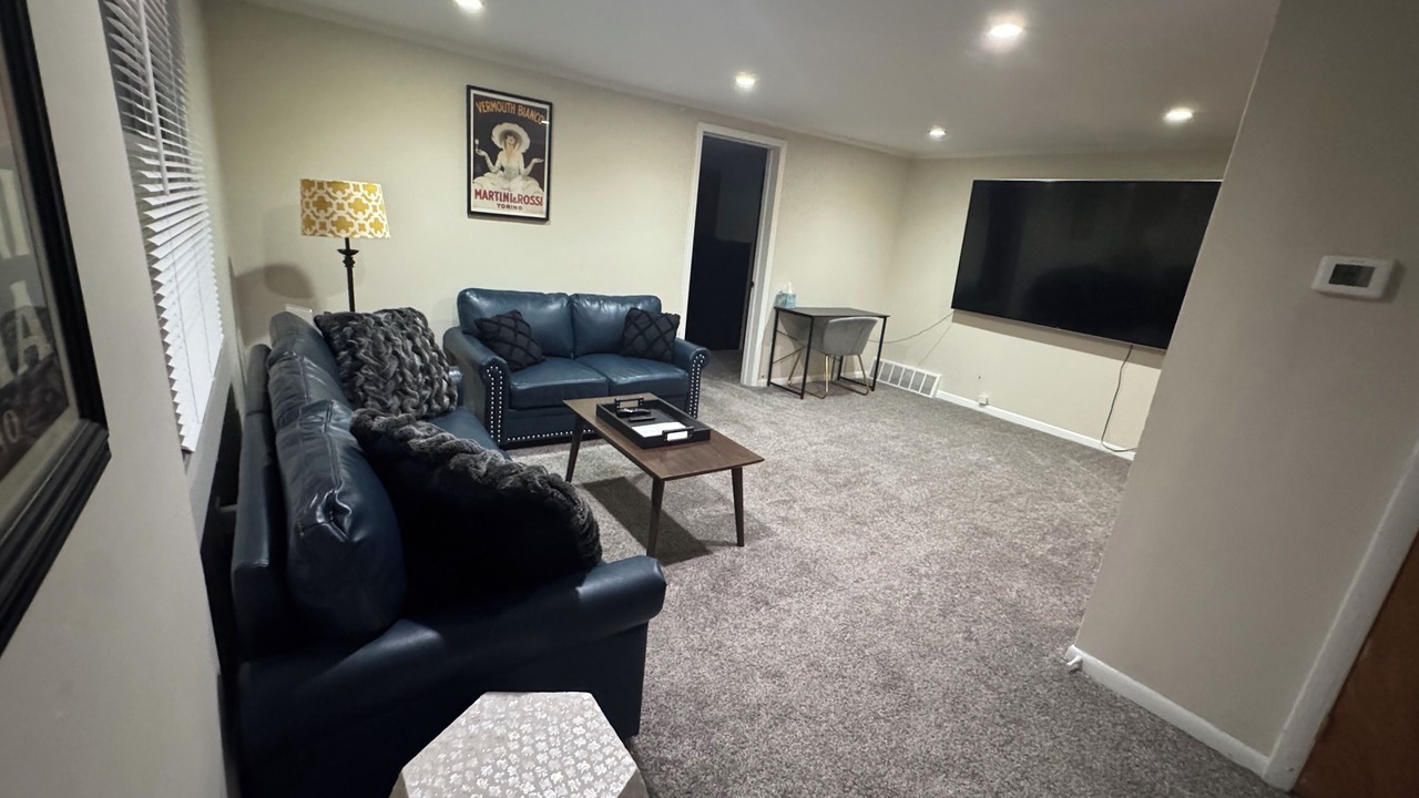Photo of Livingroom in Lakewood