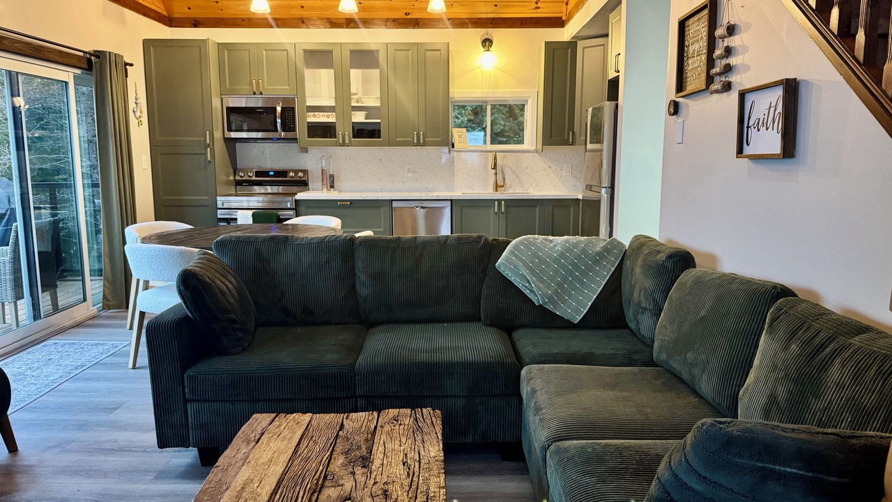 Photo of Livingroom in Northern Bruce Peninsula