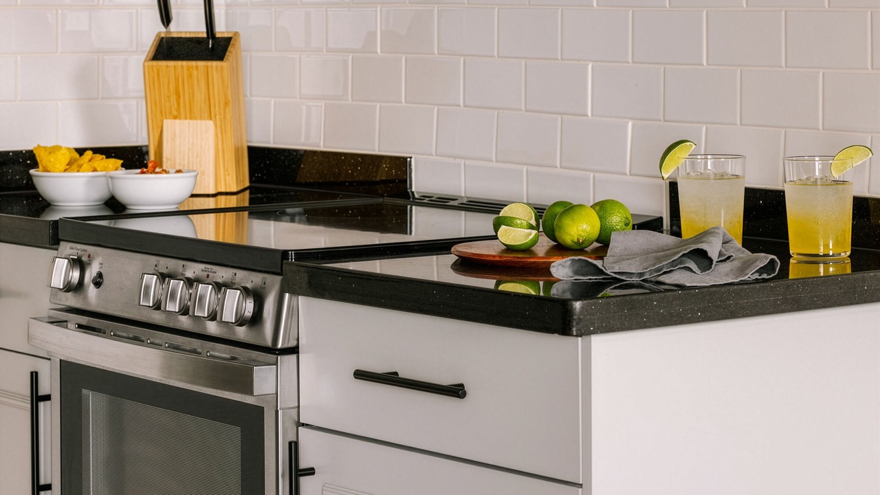 Photo of Kitchen in Davie Village