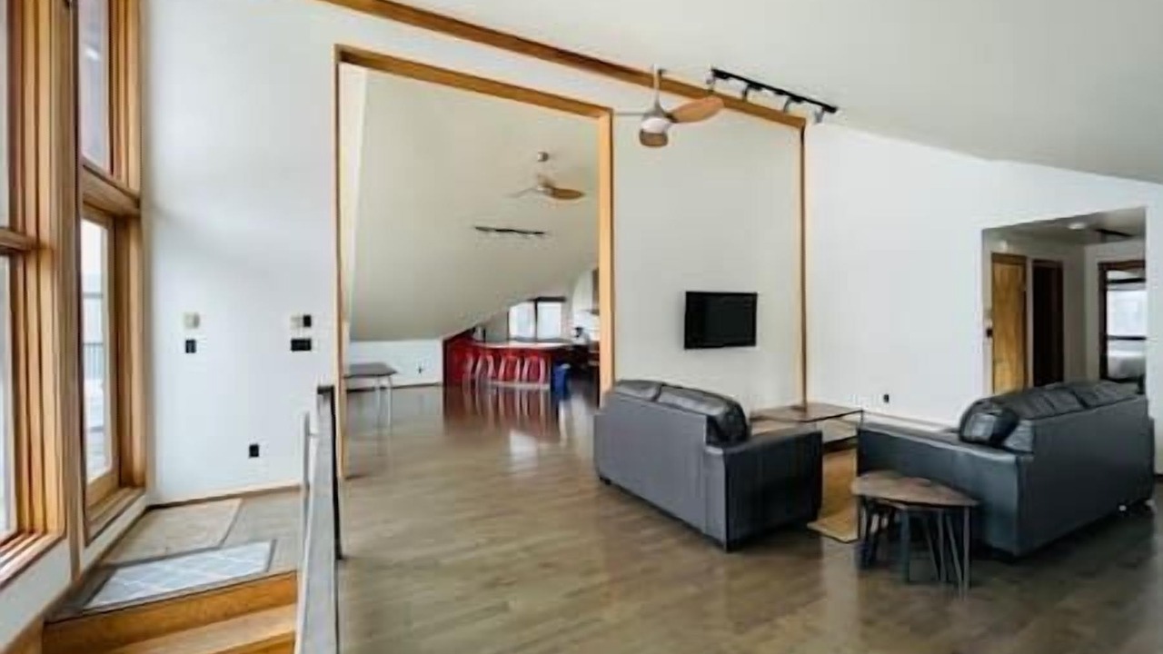 Photo of Livingroom in East Kootenay