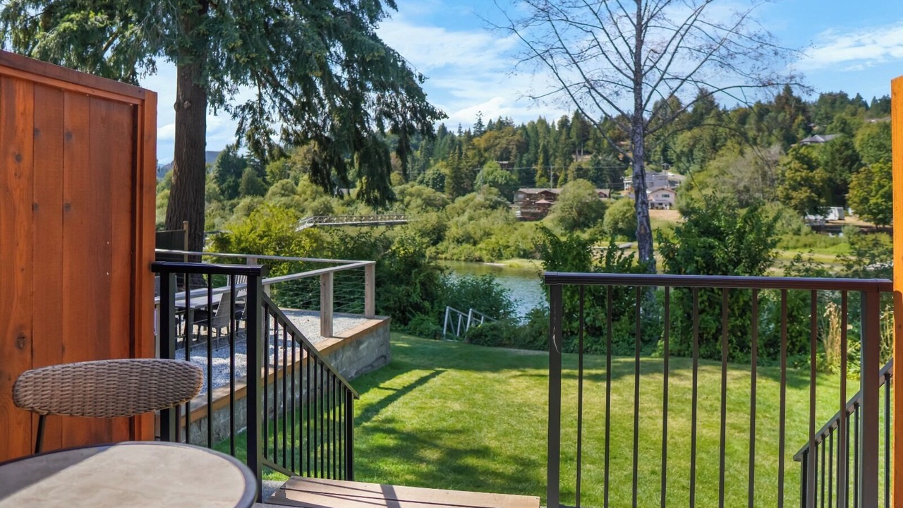 Photo of Outdoor in Lake Cowichan