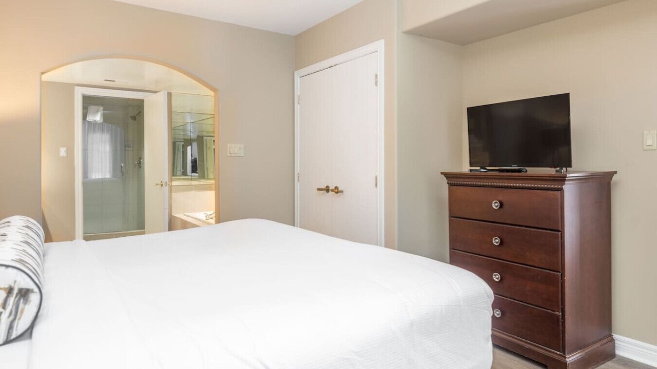 Photo of Bedroom in Oro-Medonte