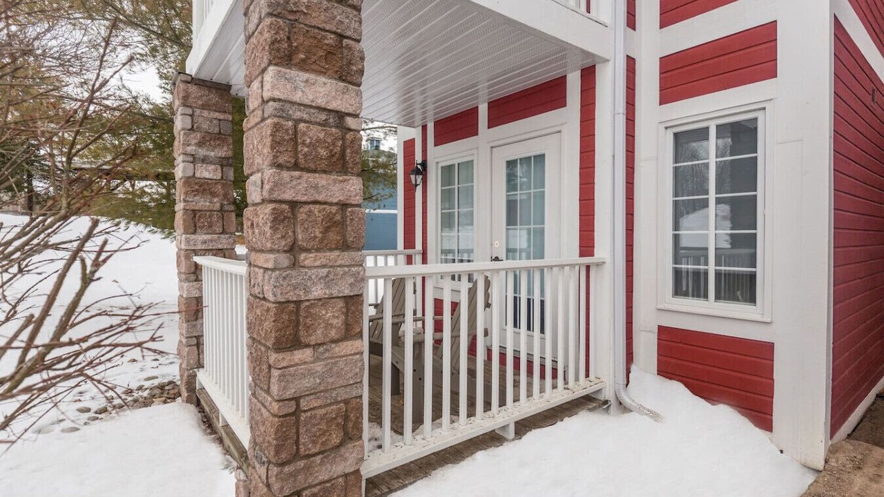 Photo of Patio Balcony in Oro-Medonte