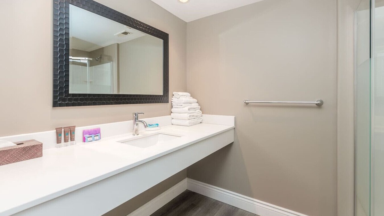 Photo of Bathroom in Oro-Medonte