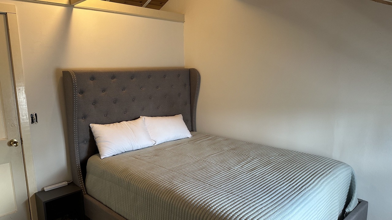 Photo of Bedroom in Lakeside