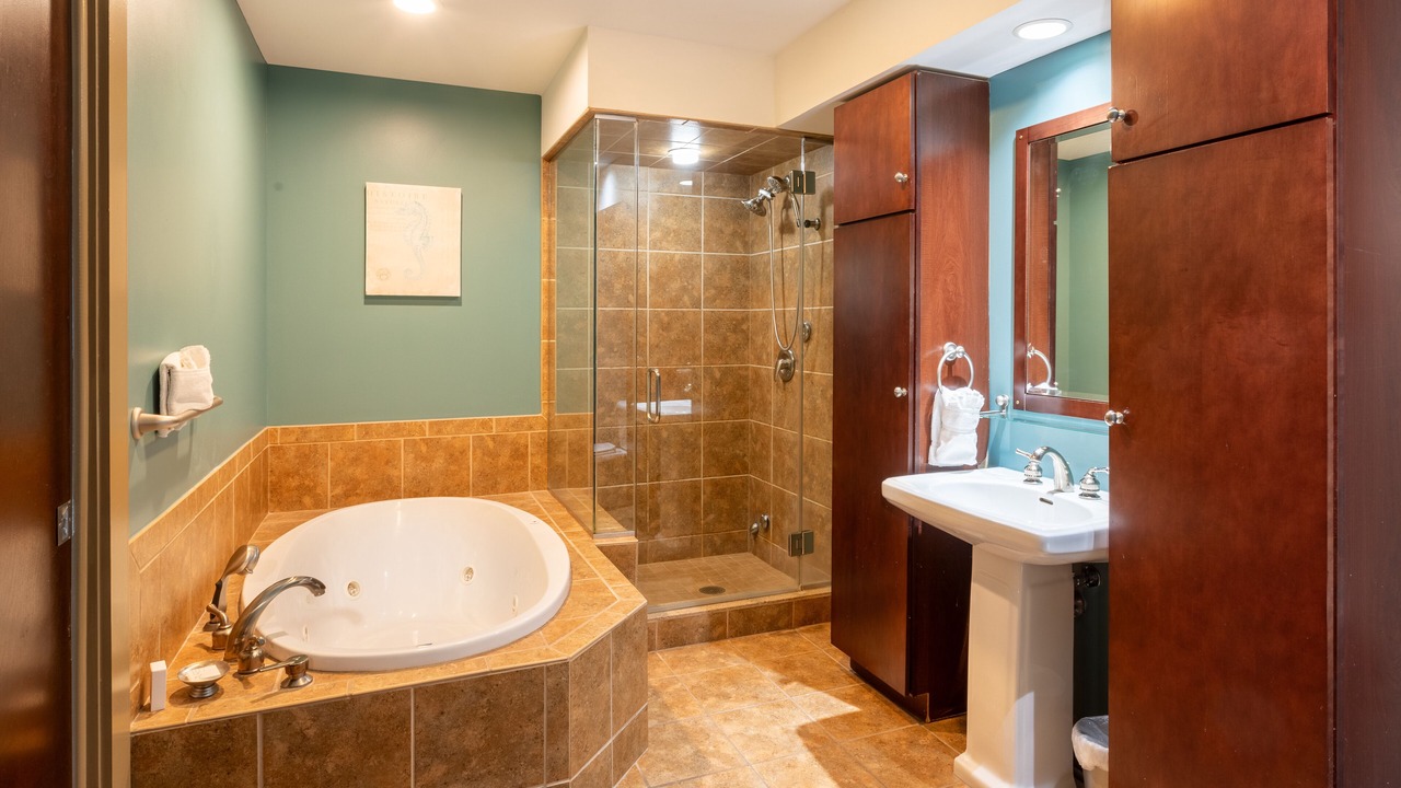 Photo of Bathroom in Downtown Niagara Falls