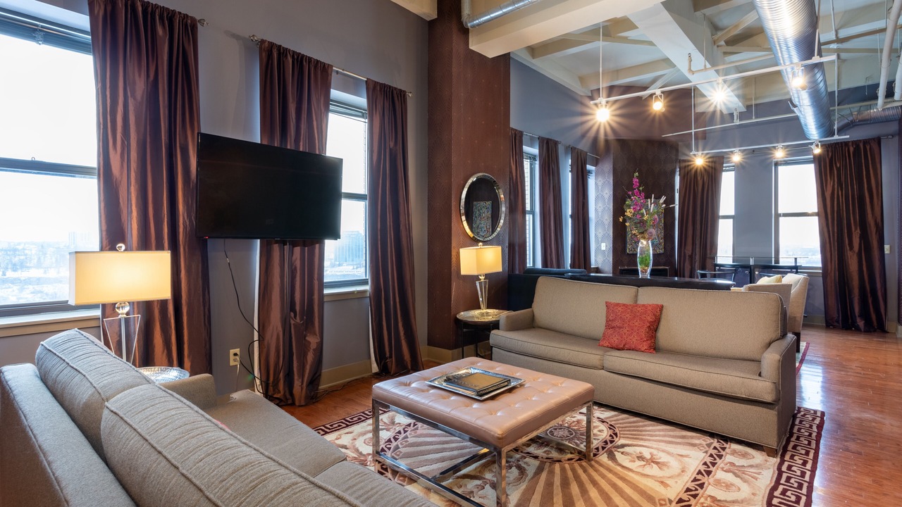Photo of Livingroom in Downtown Niagara Falls