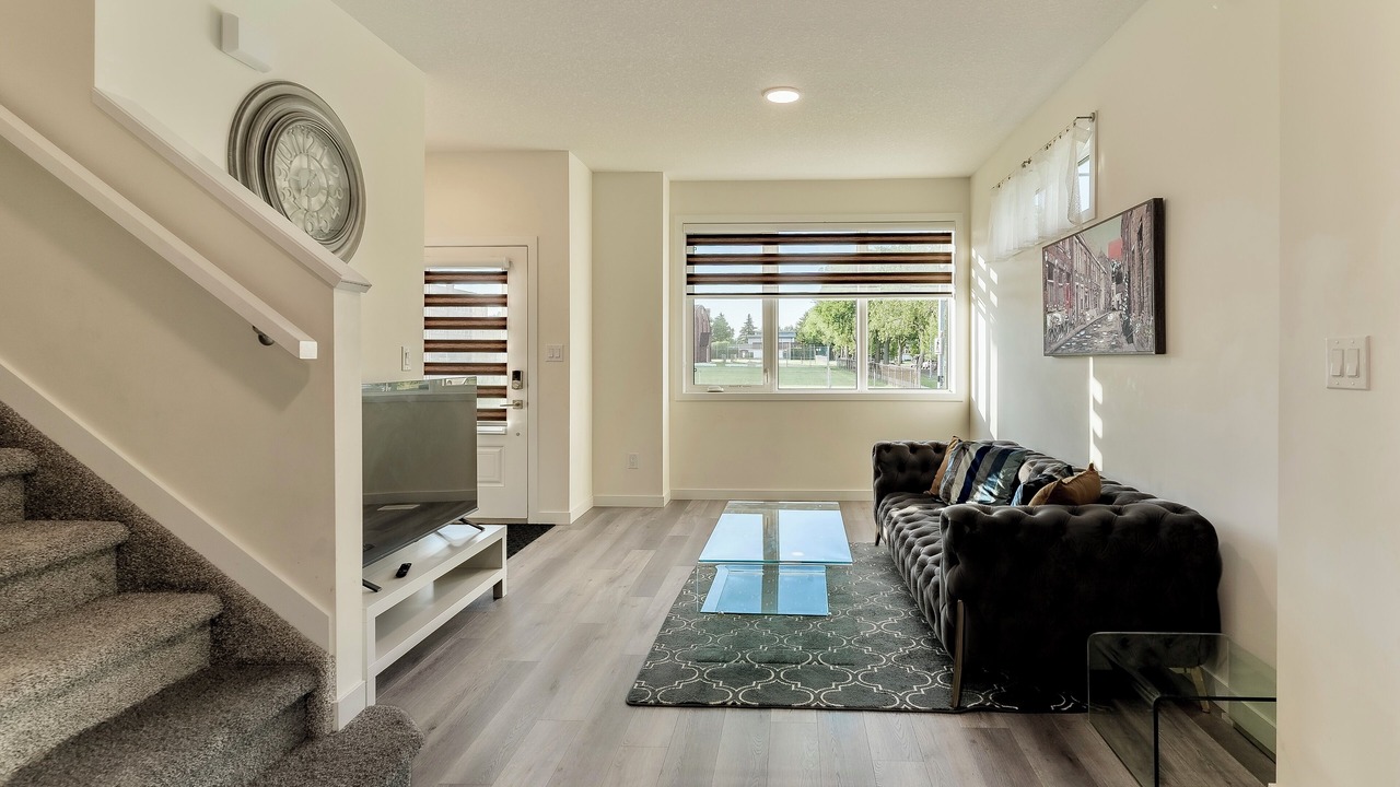 Photo of Livingroom in North Central Edmonton