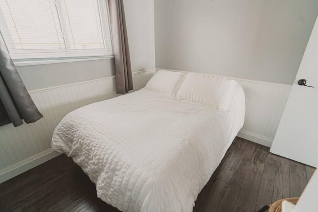 Photo of Bedroom in Town of Essex