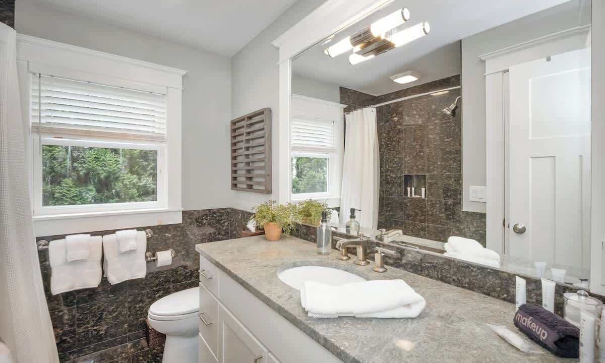 Photo of Bathroom in Lake Michigan Beach