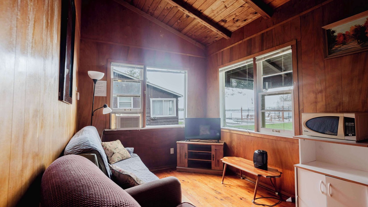 Photo of Livingroom in Bobcaygeon