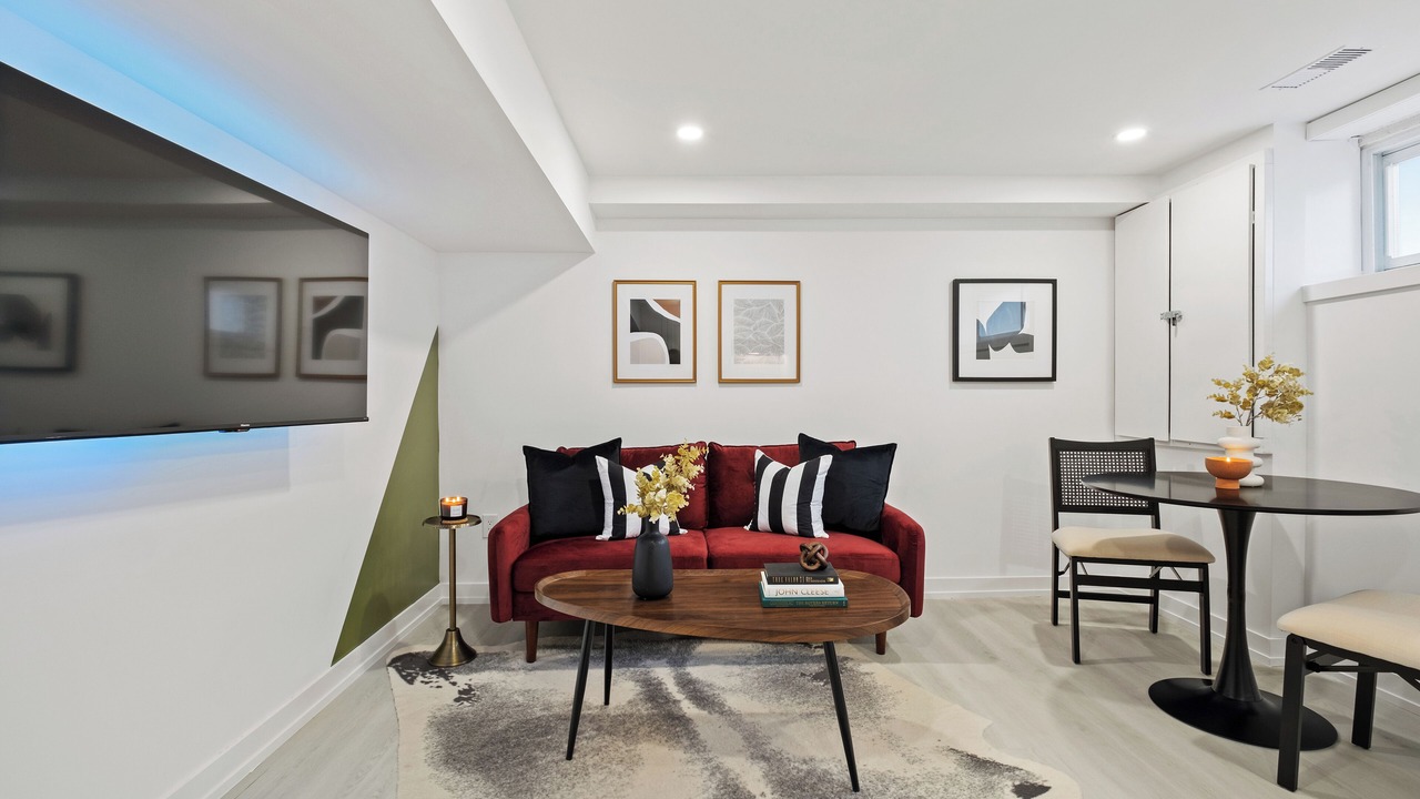 Photo of Livingroom in Newtonbrook