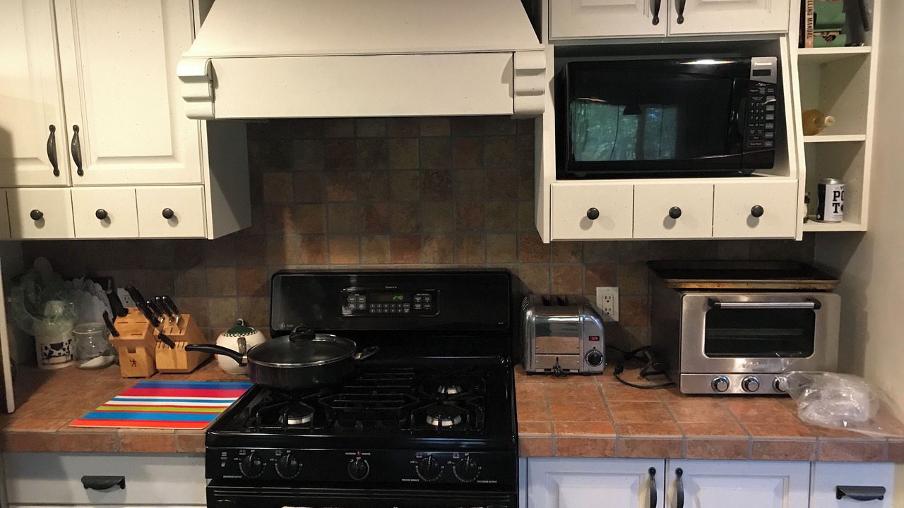 Photo of Kitchen in Parkland Beach