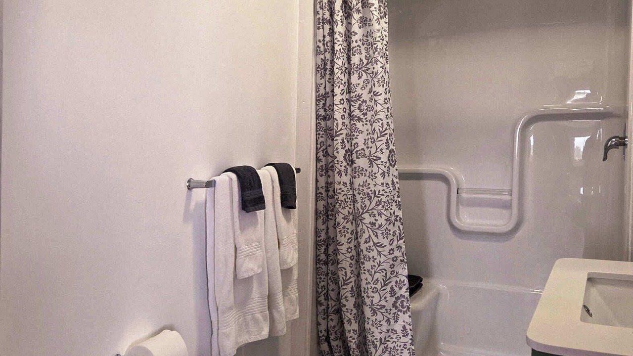 Photo of Bathroom in Hunts Point