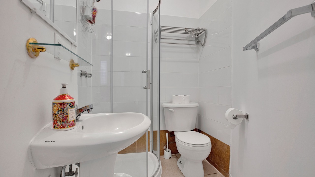 Photo of Bathroom in Ville-Marie