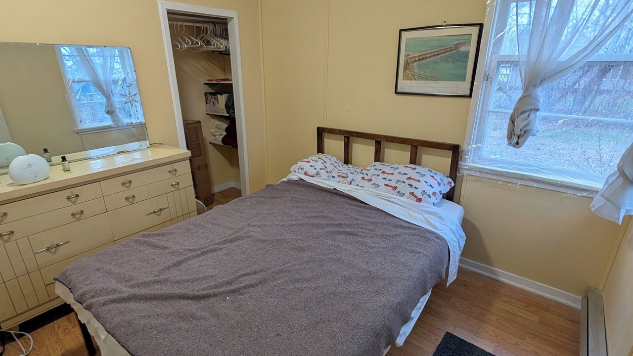 Photo of Bedroom in Sandy Hook