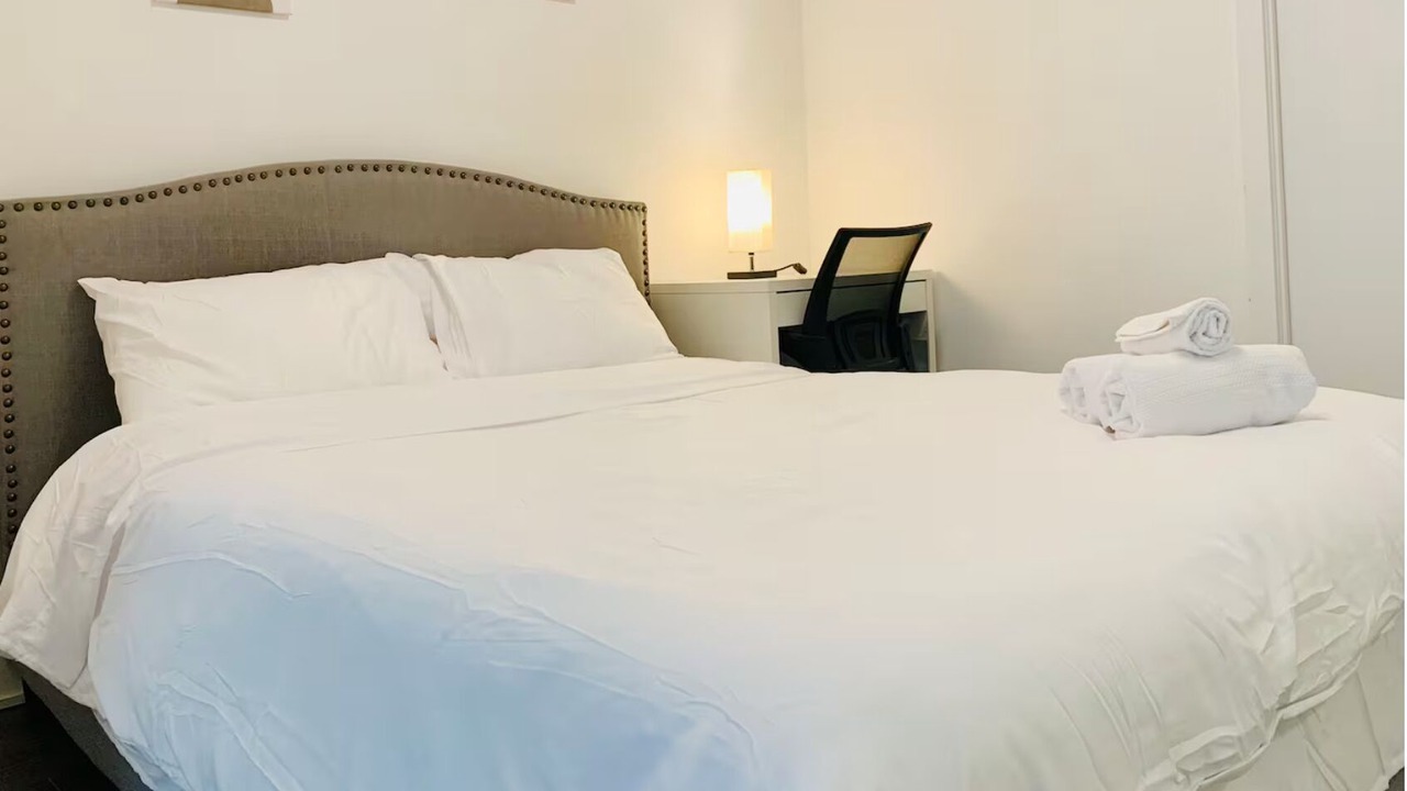 Photo of Bedroom in Bloor-Yorkville