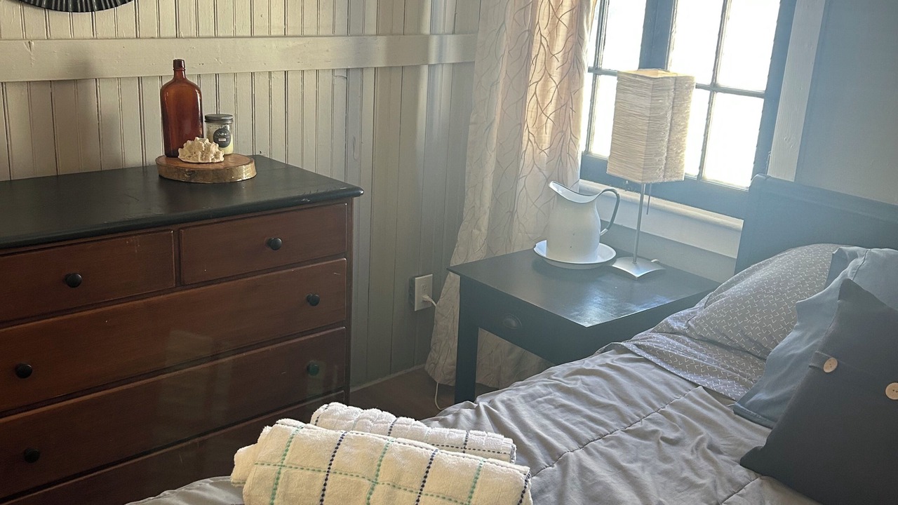 Photo of Bedroom in Crystal Beach