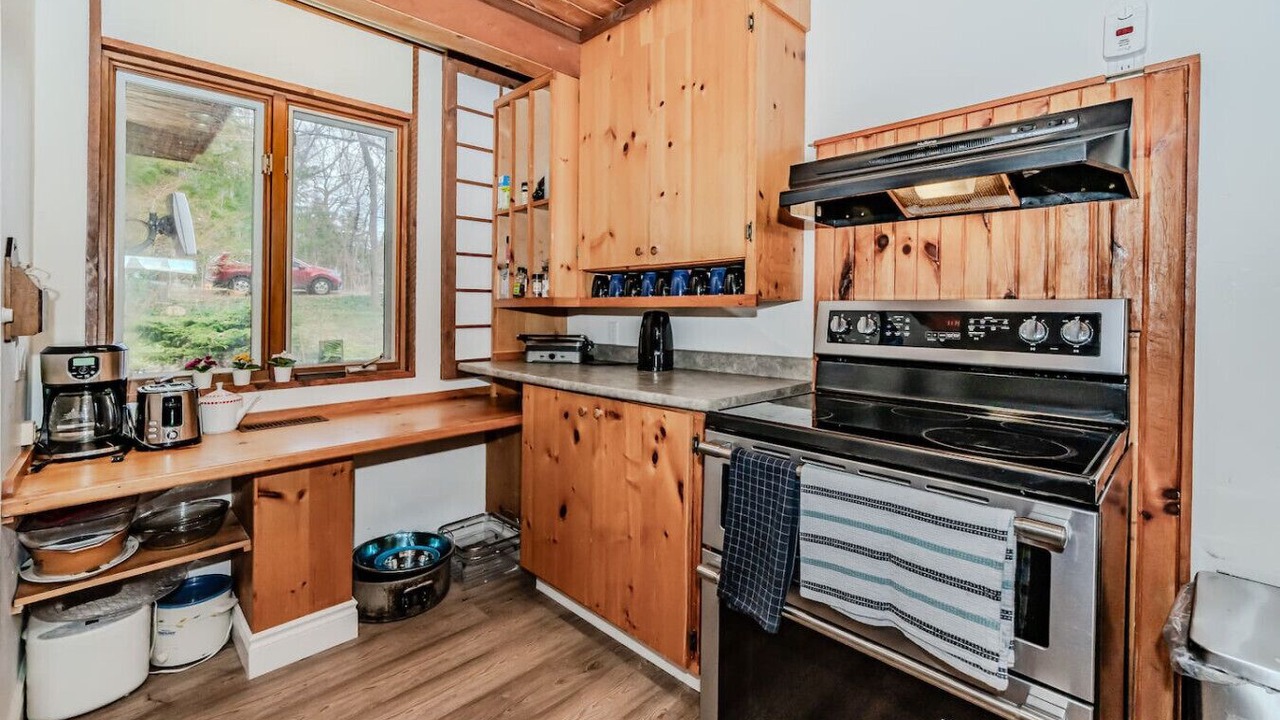 Photo of Kitchen in Muskoka Lakes