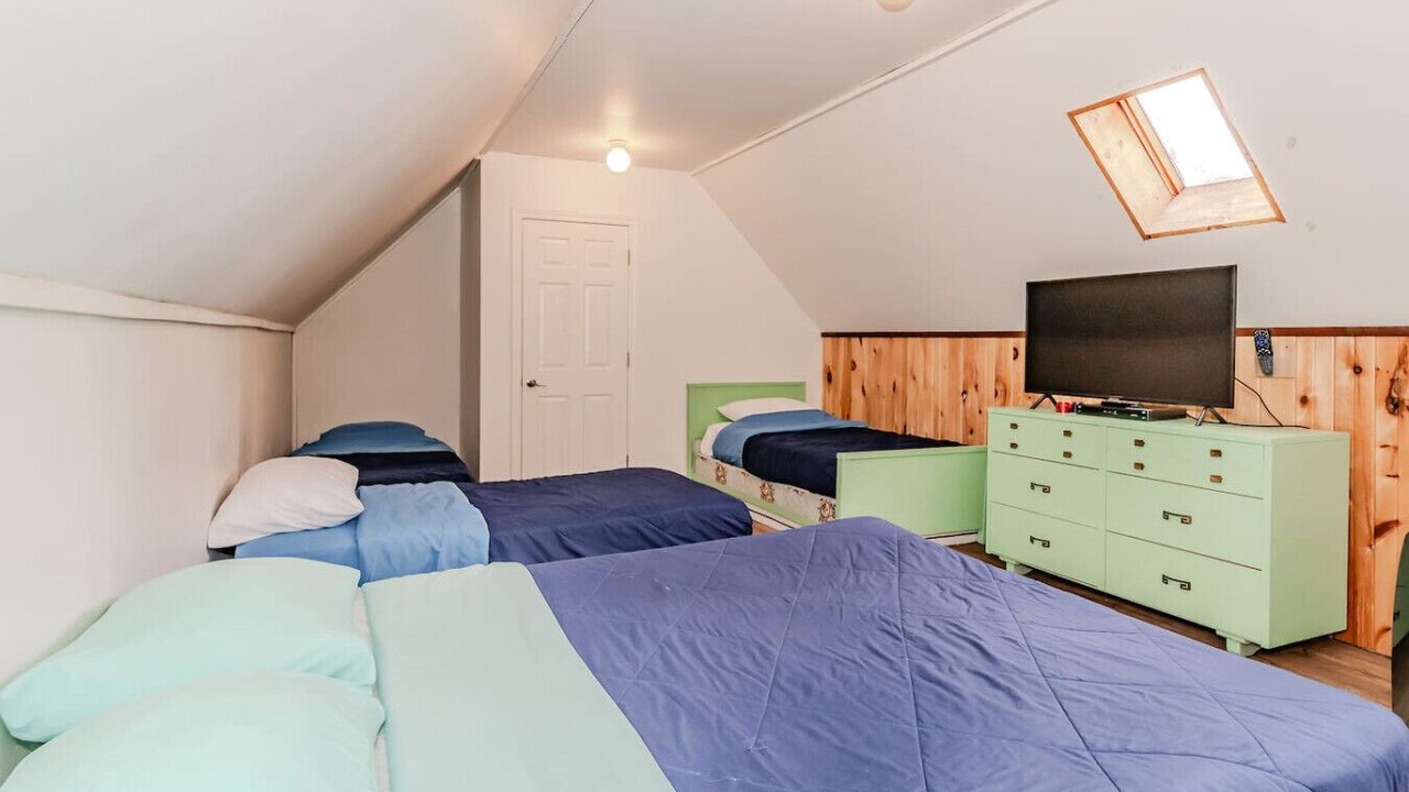Photo of Bedroom in Muskoka Lakes