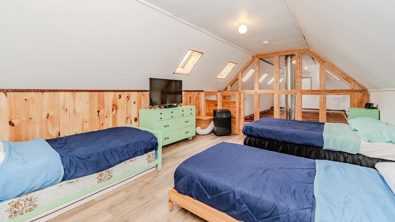 Photo of Bedroom in Muskoka Lakes
