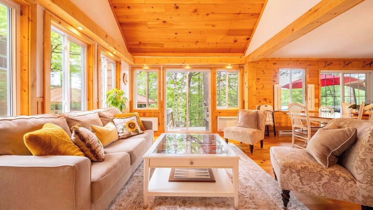Photo of Livingroom in Leslie-Clapham-et-Huddersfield