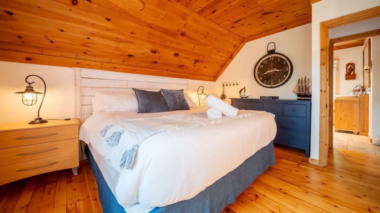 Photo of Bedroom in Leslie-Clapham-et-Huddersfield