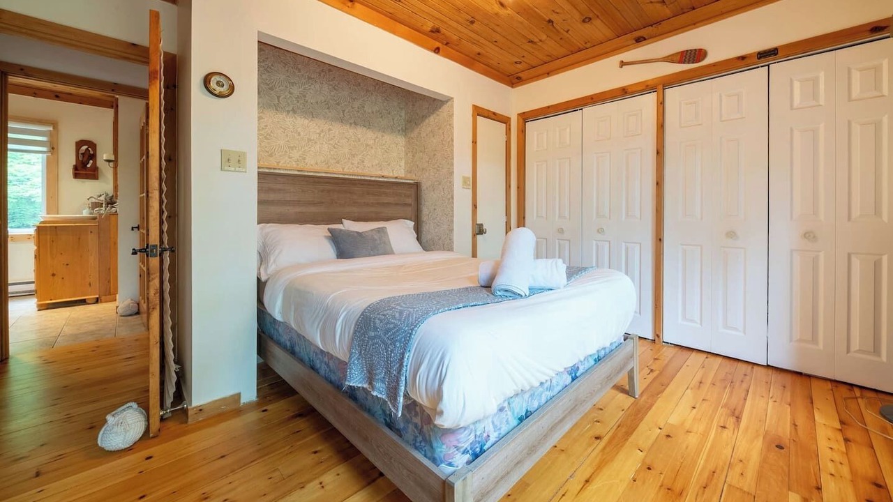 Photo of Bedroom in Leslie-Clapham-et-Huddersfield