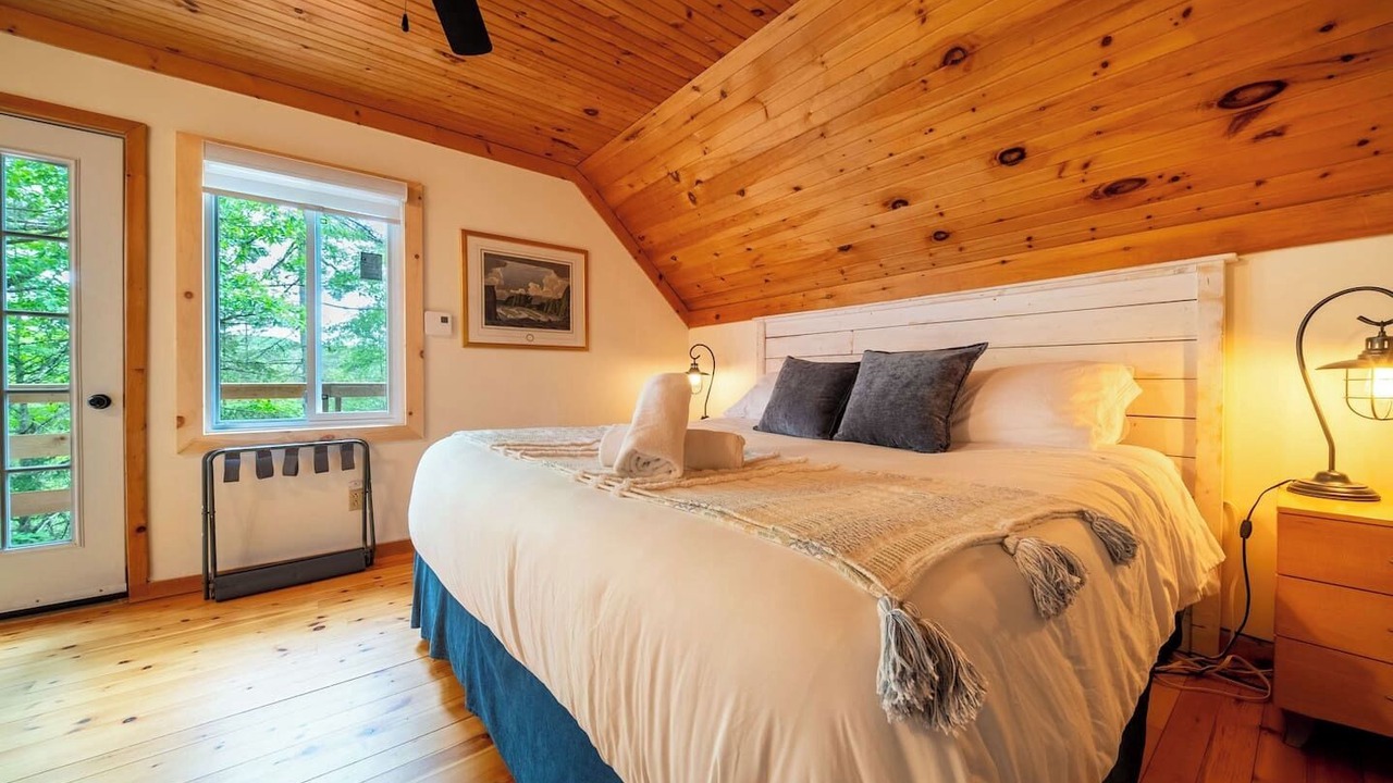 Photo of Bedroom in Leslie-Clapham-et-Huddersfield