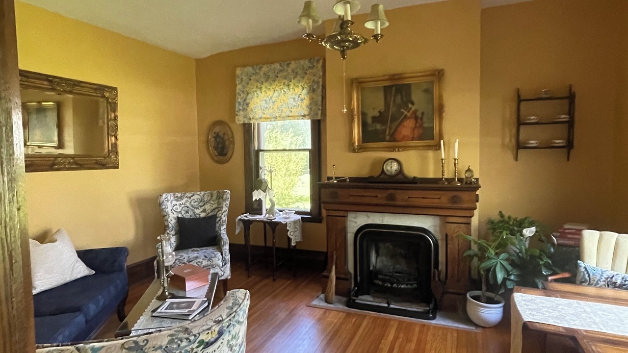 Photo of Livingroom in Canandaigua