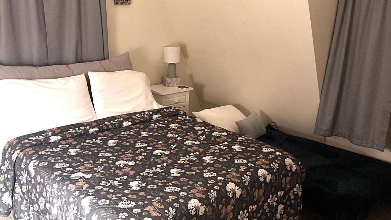 Photo of Bedroom in Lakeside