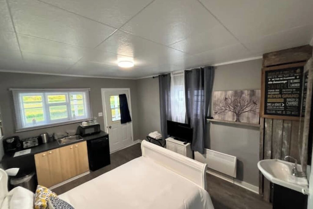 Photo of Bedroom in Sainte-Flavie