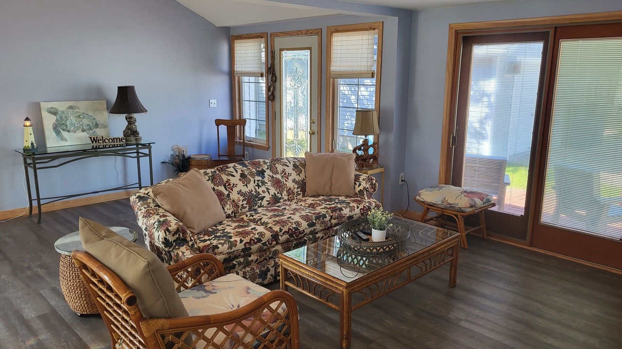 Photo of Livingroom in Huron