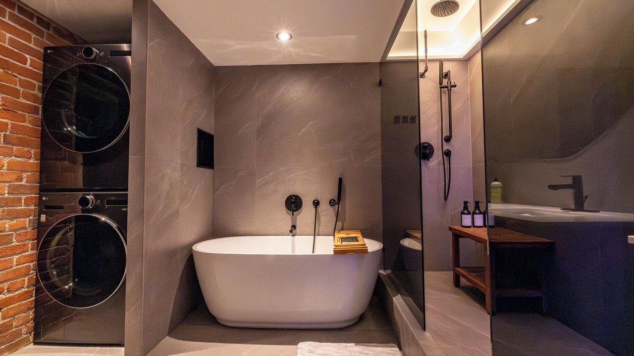 Photo of Bathroom in Chinatown