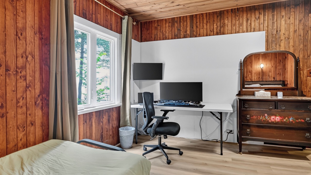 Photo of Bedroom in Bobcaygeon