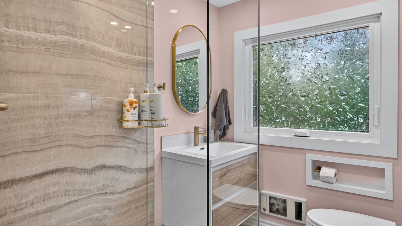 Photo of Bathroom in Bobcaygeon