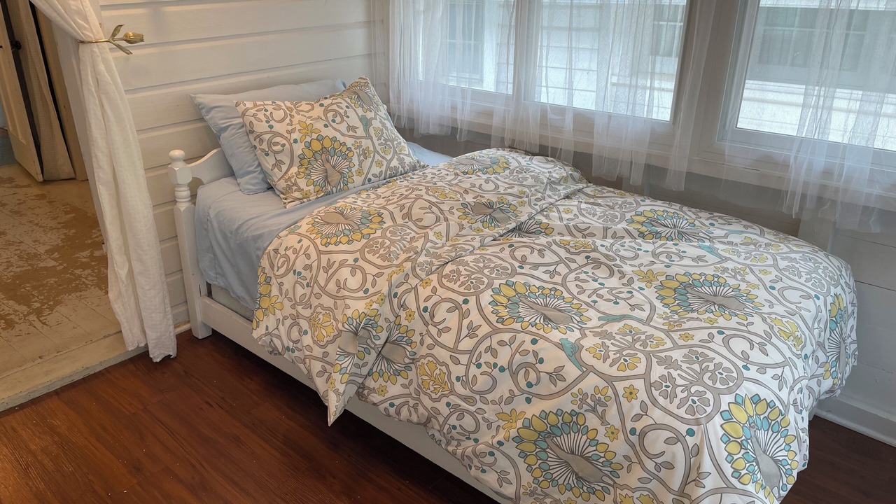 Photo of Bedroom in Lakeside