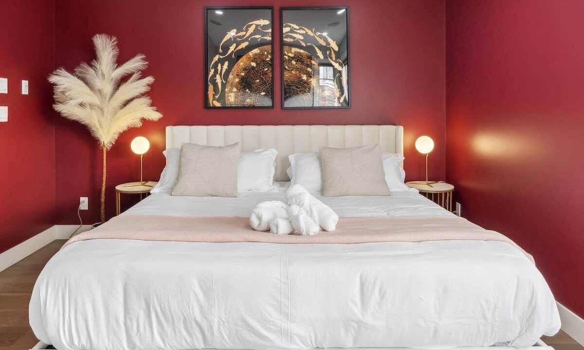 Photo of Bedroom in Lower Mount Royal