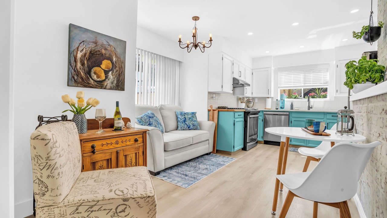 Photo of Livingroom in Lynn Valley
