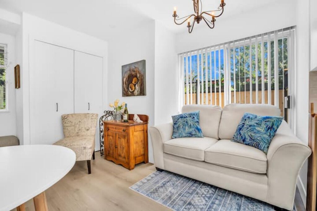 Photo of Livingroom in Lynn Valley