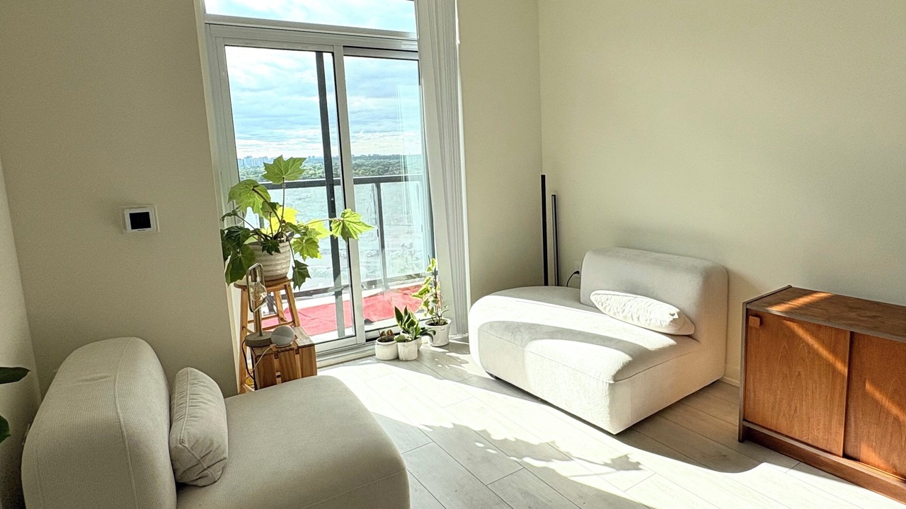 Photo of Livingroom in Humber Bay